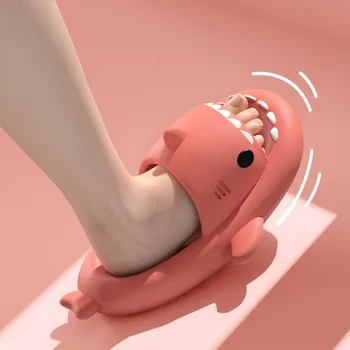 2023 Quente De Verão, Chinelos De Quarto Lindo Tubarão Forma De Slides Exterior Mulheres Sapatos De Flip-Flops Homens Casais Cartoon Eva Sapatos